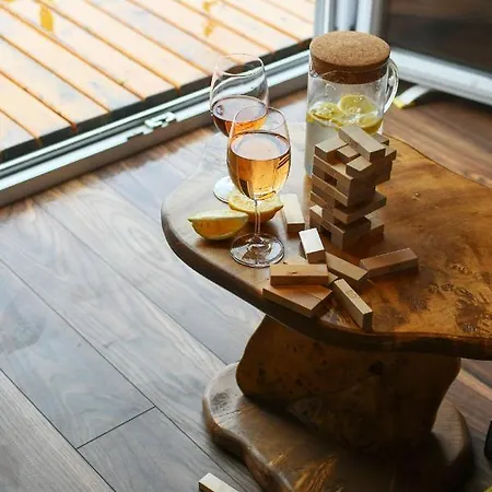 Sagando - Floating House On Sava River Botel