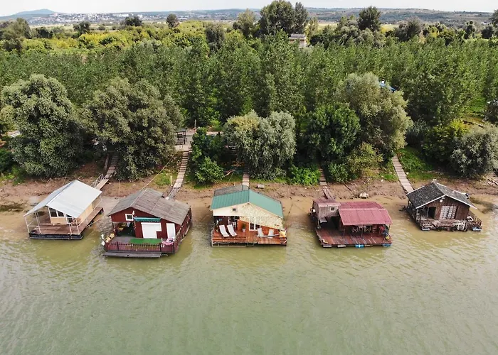 Sagando - Floating House On Sava River *