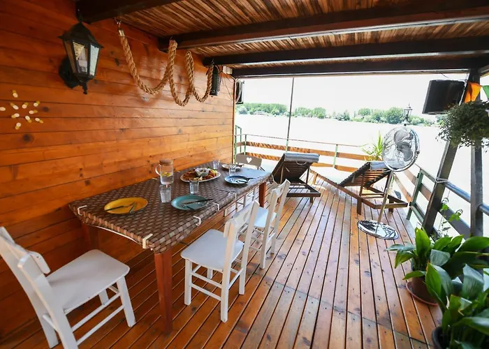 Πλωτό κατάλυμα Sagando - Floating House On Sava River Βελιγράδι