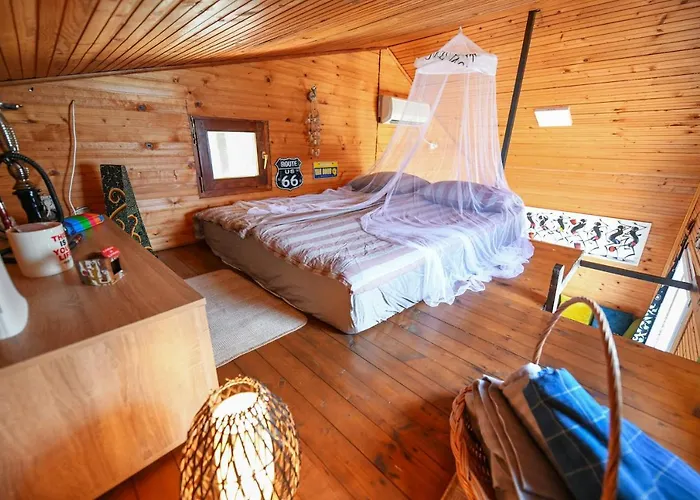 Sagando - Floating House On Sava River *