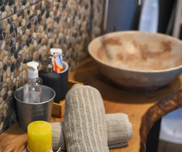 Sagando - Floating House On Sava River *